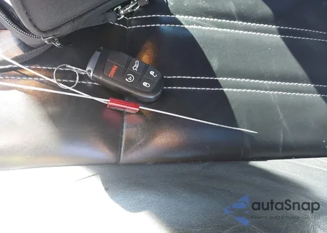 2023 Chrysler 300 300S z USA, uszkodzony, nr VIN 2C3CCABG2PH573139